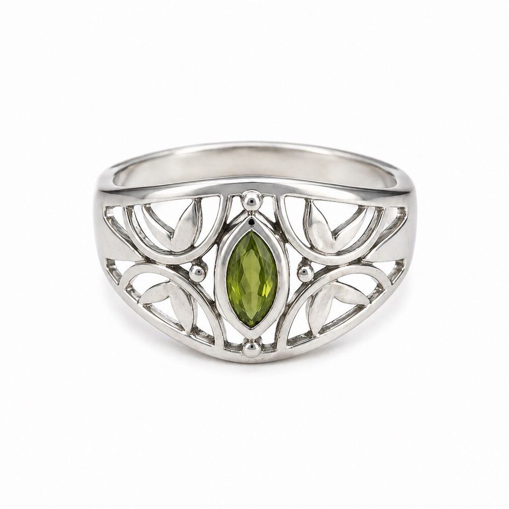 925 Sterling Silver Marquise Cut Peridot Art Nouveau Filigree Ring Size 8